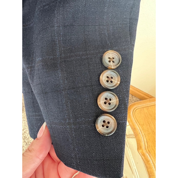 Men's Brooks Brothers Blazer, Navy Blue Plaid, Size 40S - Picture 2 of 7